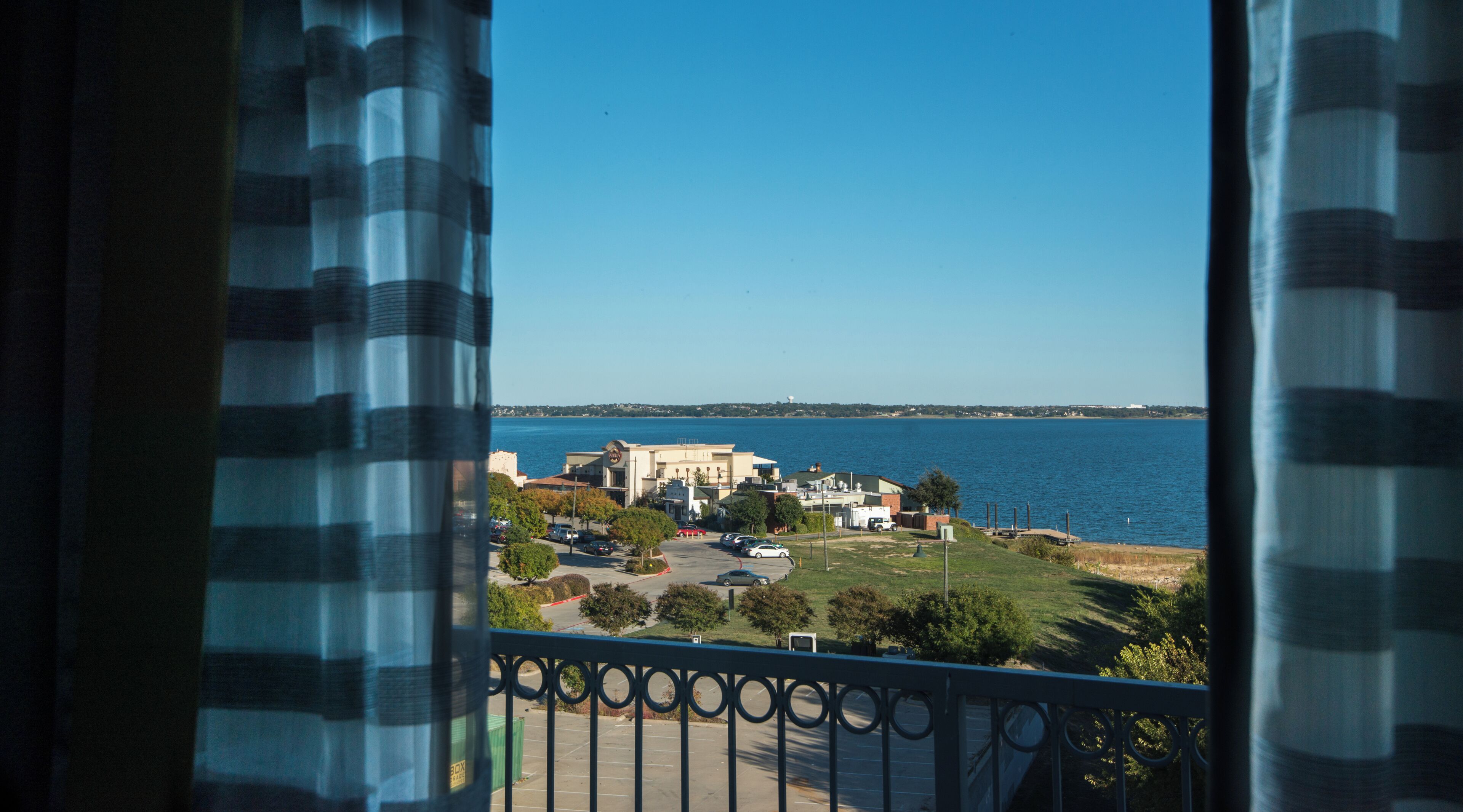 Holiday Inn Express & Suites Garland E Lake Hubbard I30