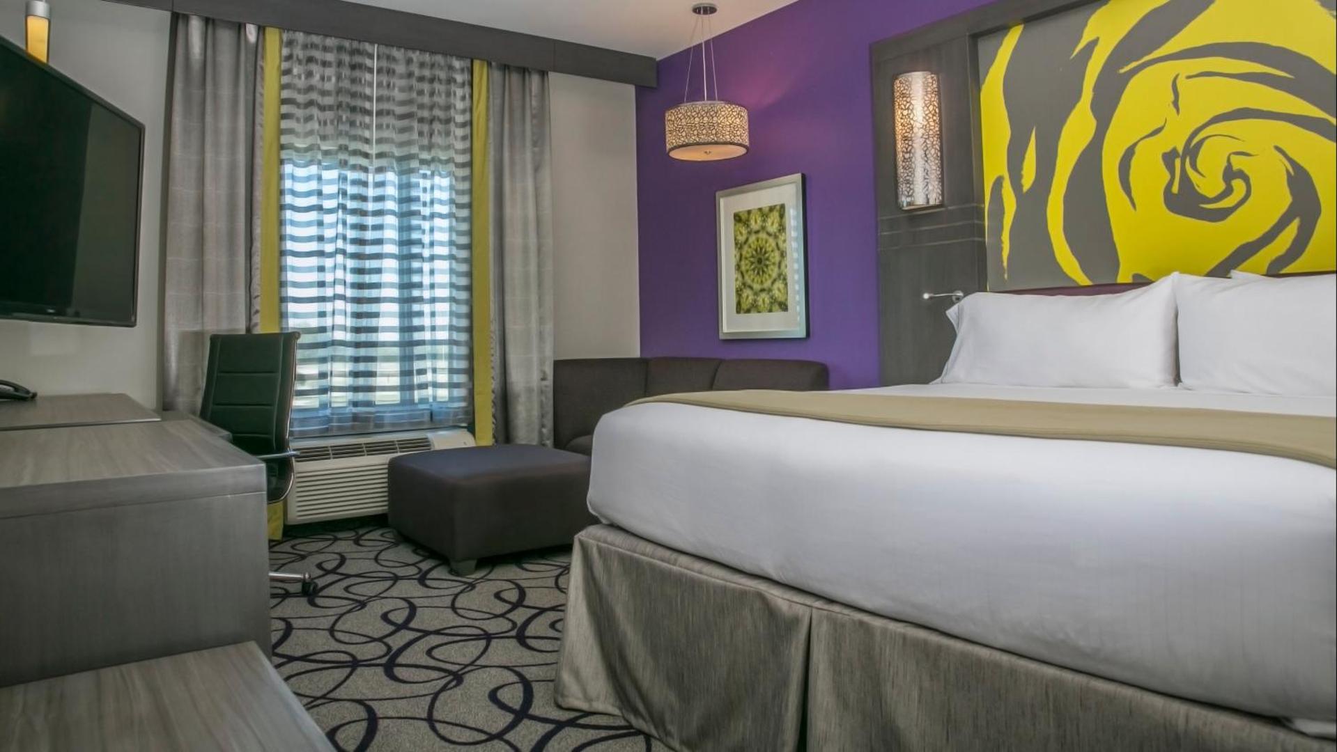Holiday Inn Express & Suites Garland E Lake Hubbard I30