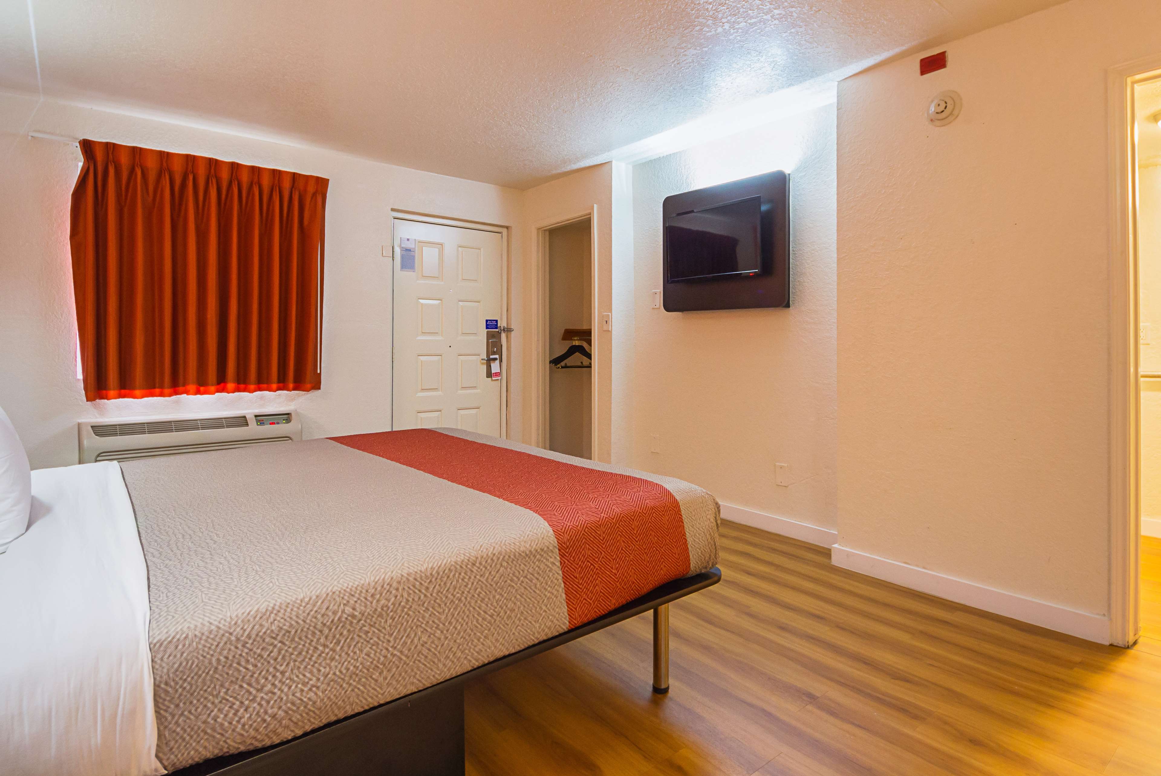 Motel 6 Dallas - Garland - Northwest Hwy