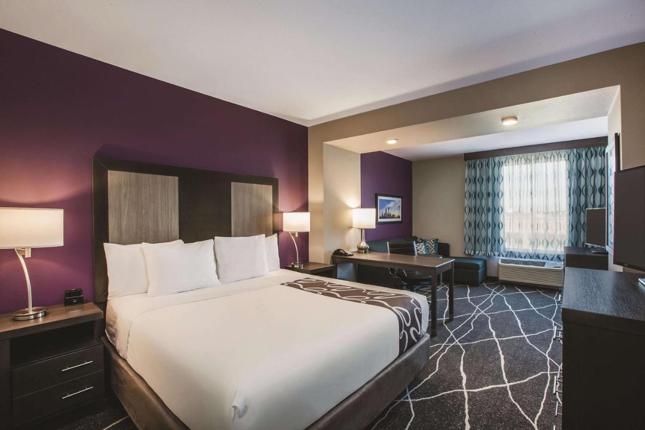 La Quinta Inn & Suites by Wyndham Dallas Northeast-Arboretum