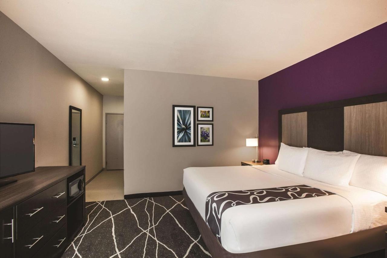 La Quinta Inn & Suites by Wyndham Dallas Northeast-Arboretum