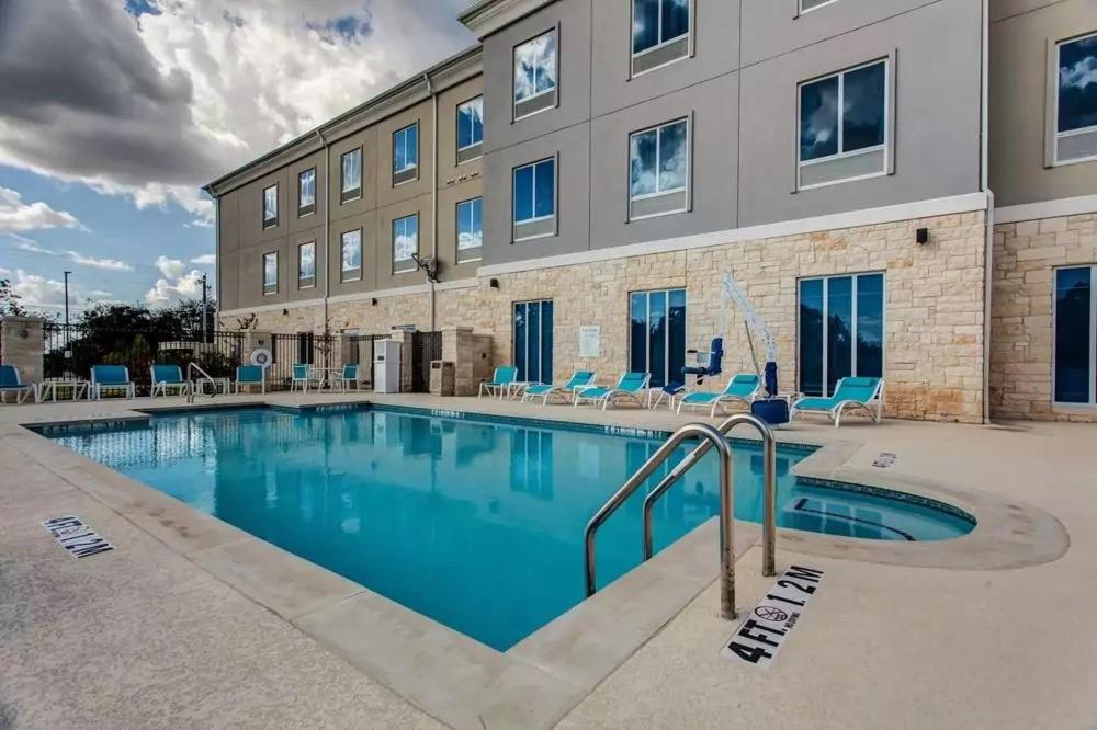 Holiday Inn Express & Suites Gatesville - N. Ft Hood