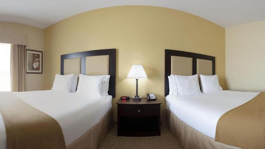 Holiday Inn Express & Suites Georgetown