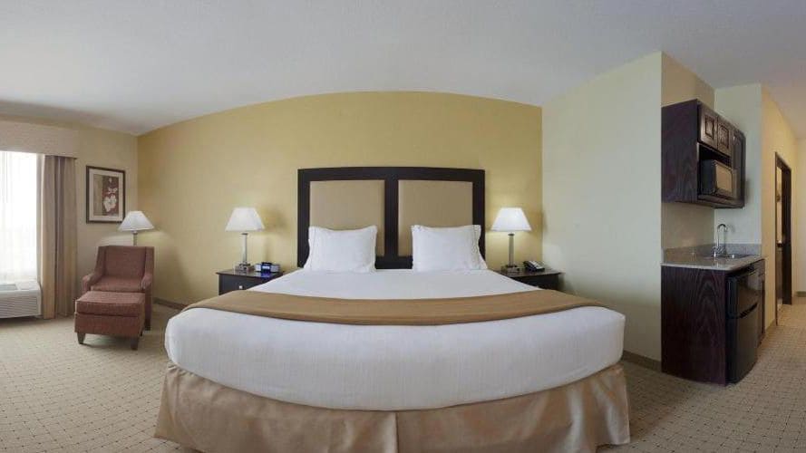 Holiday Inn Express & Suites Georgetown