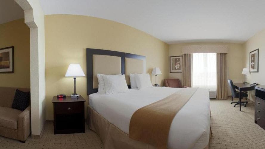 Holiday Inn Express & Suites Georgetown