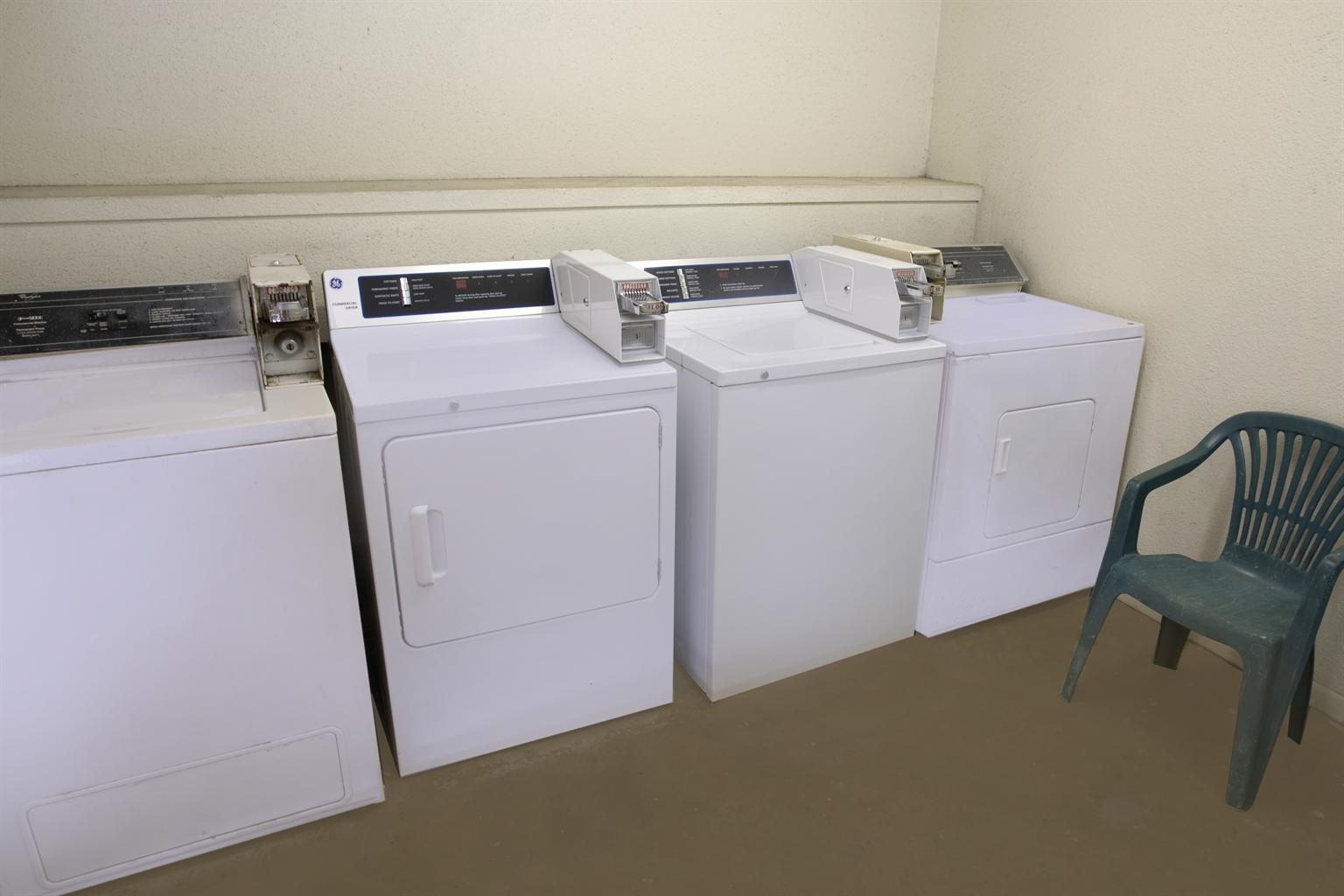Americas Best Value Inn-giddings