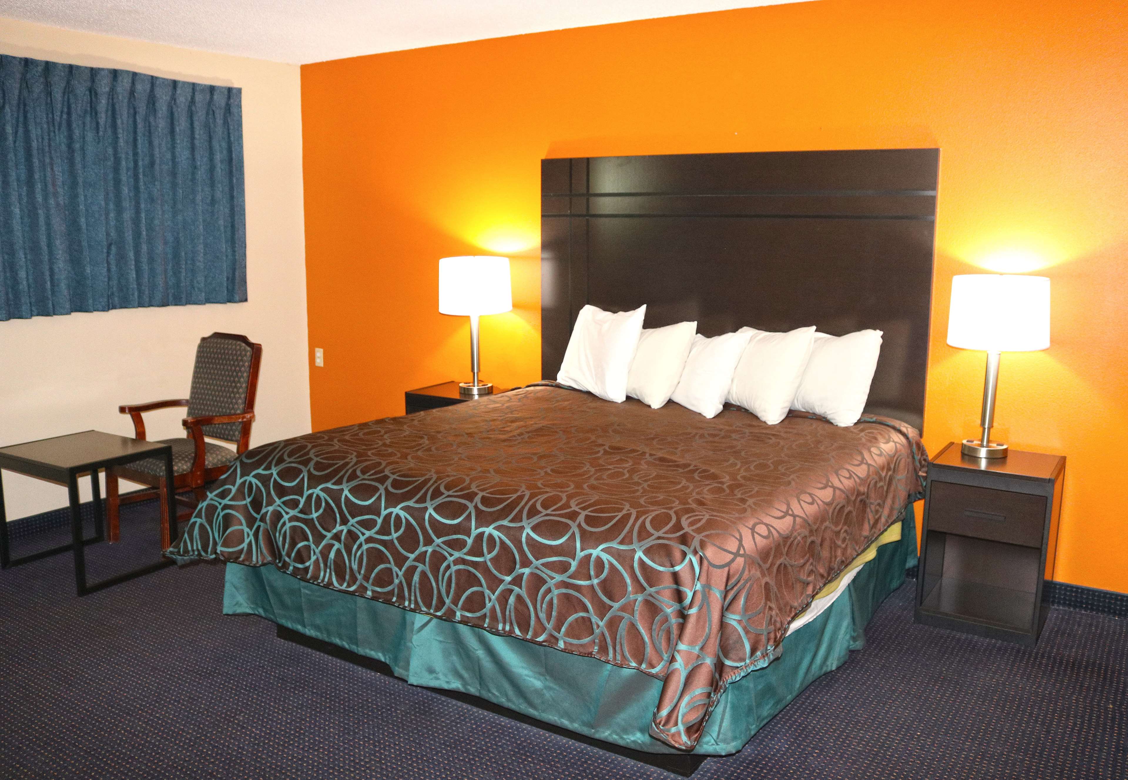Americas Best Value Inn-giddings