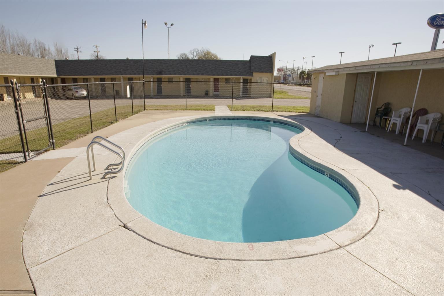 Americas Best Value Inn-giddings