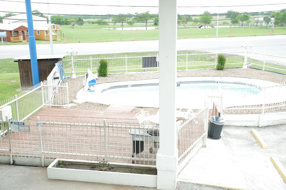 Motel 6 Giddings, TX
