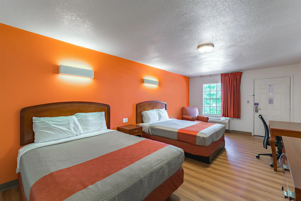 Motel 6 Giddings, TX