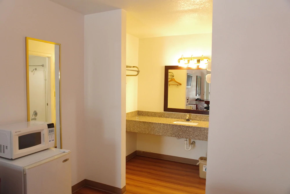 Motel 6 Giddings, TX