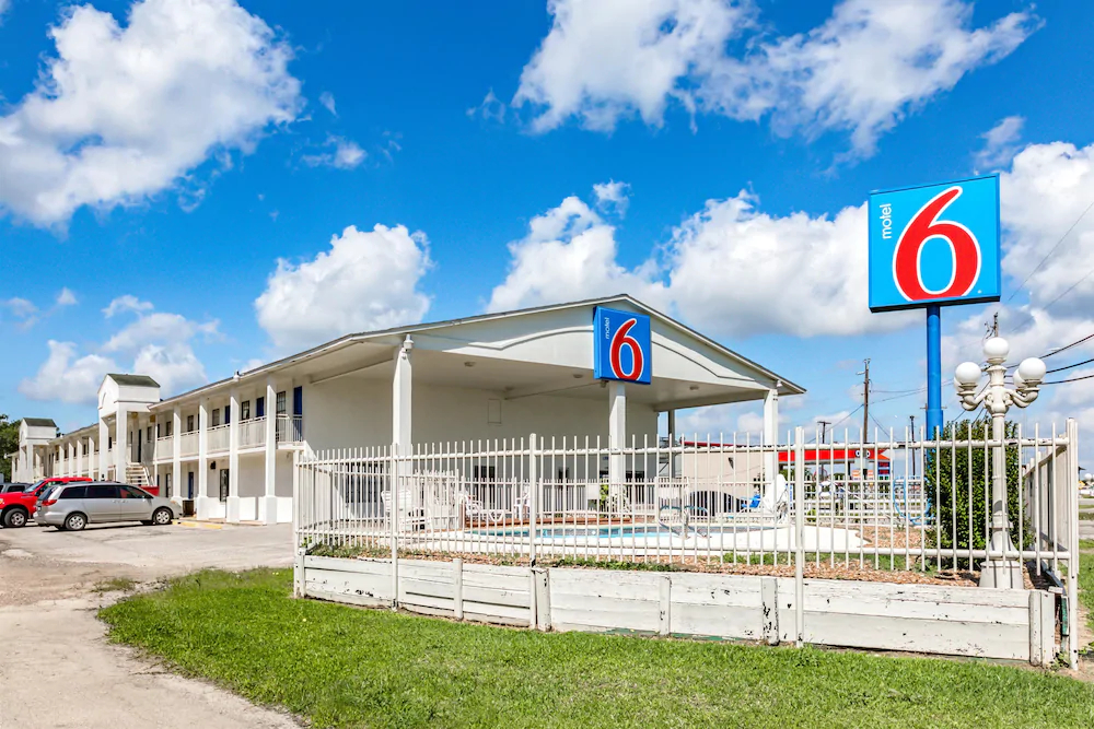 Motel 6 Giddings, TX