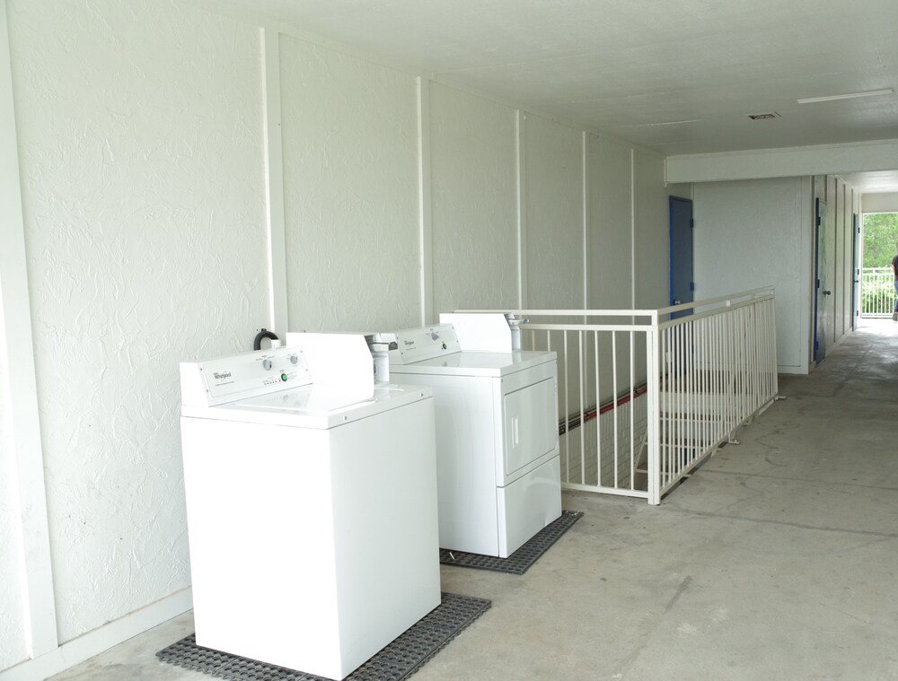 Motel 6 Giddings, TX