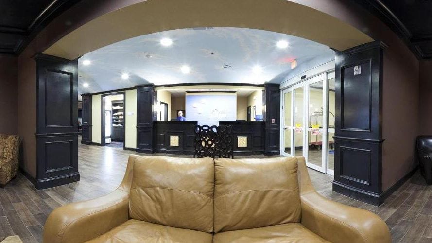 Holiday Inn Express Hotel & Suites Glen Rose