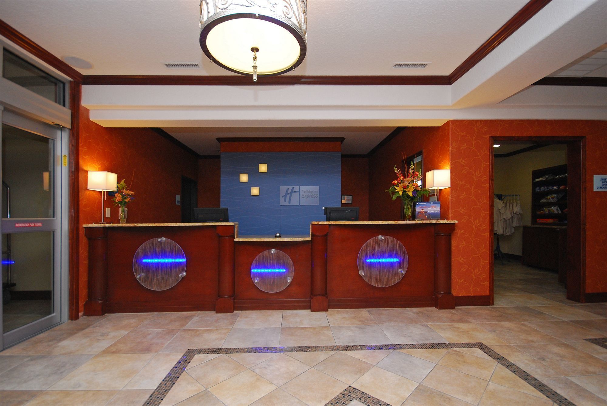 Holiday Inn Express Gonzales