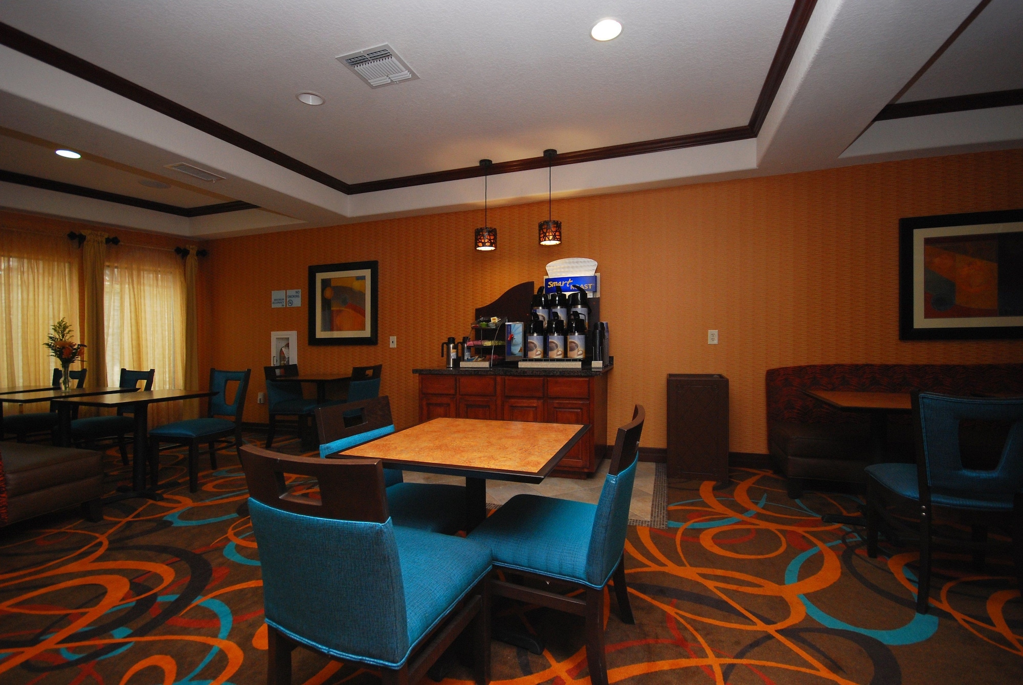 Holiday Inn Express Gonzales