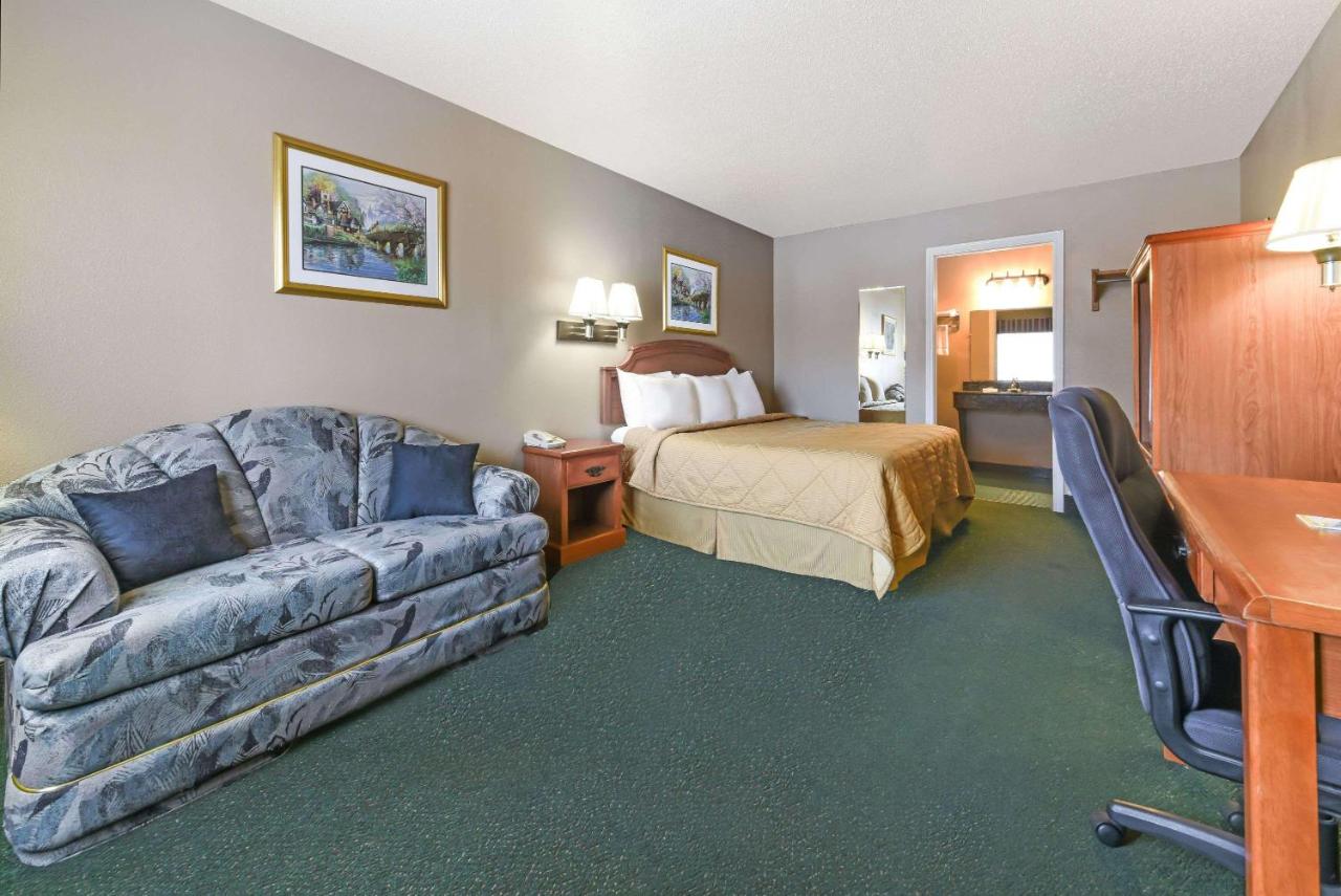 Days Inn by Wyndham Granbury