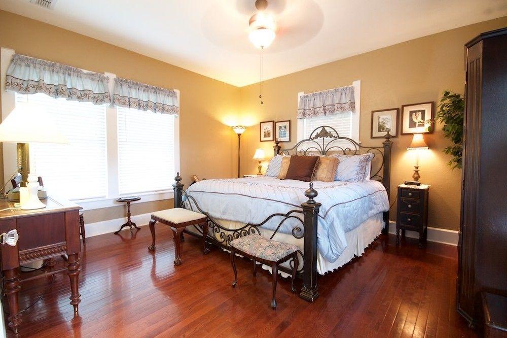 Granbury Gardens Bed And Break