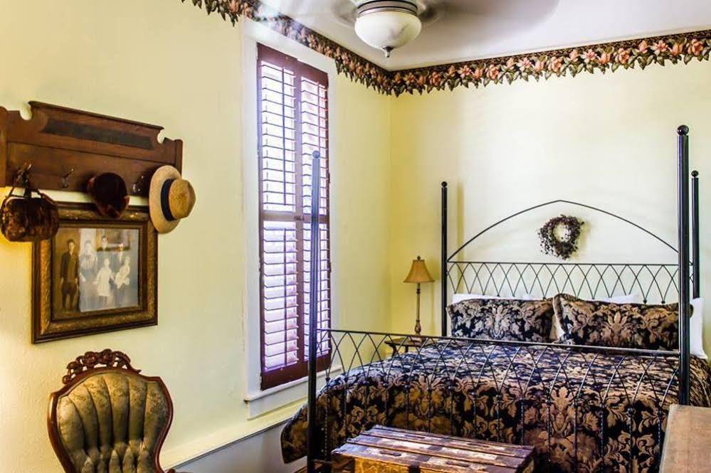 Historic Nutt House Hotel