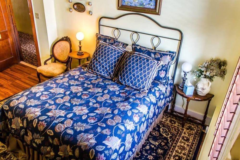 Historic Nutt House Hotel