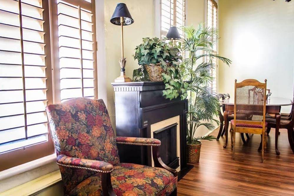 Historic Nutt House Hotel