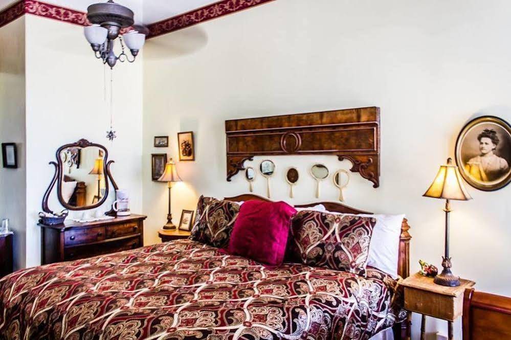 Historic Nutt House Hotel