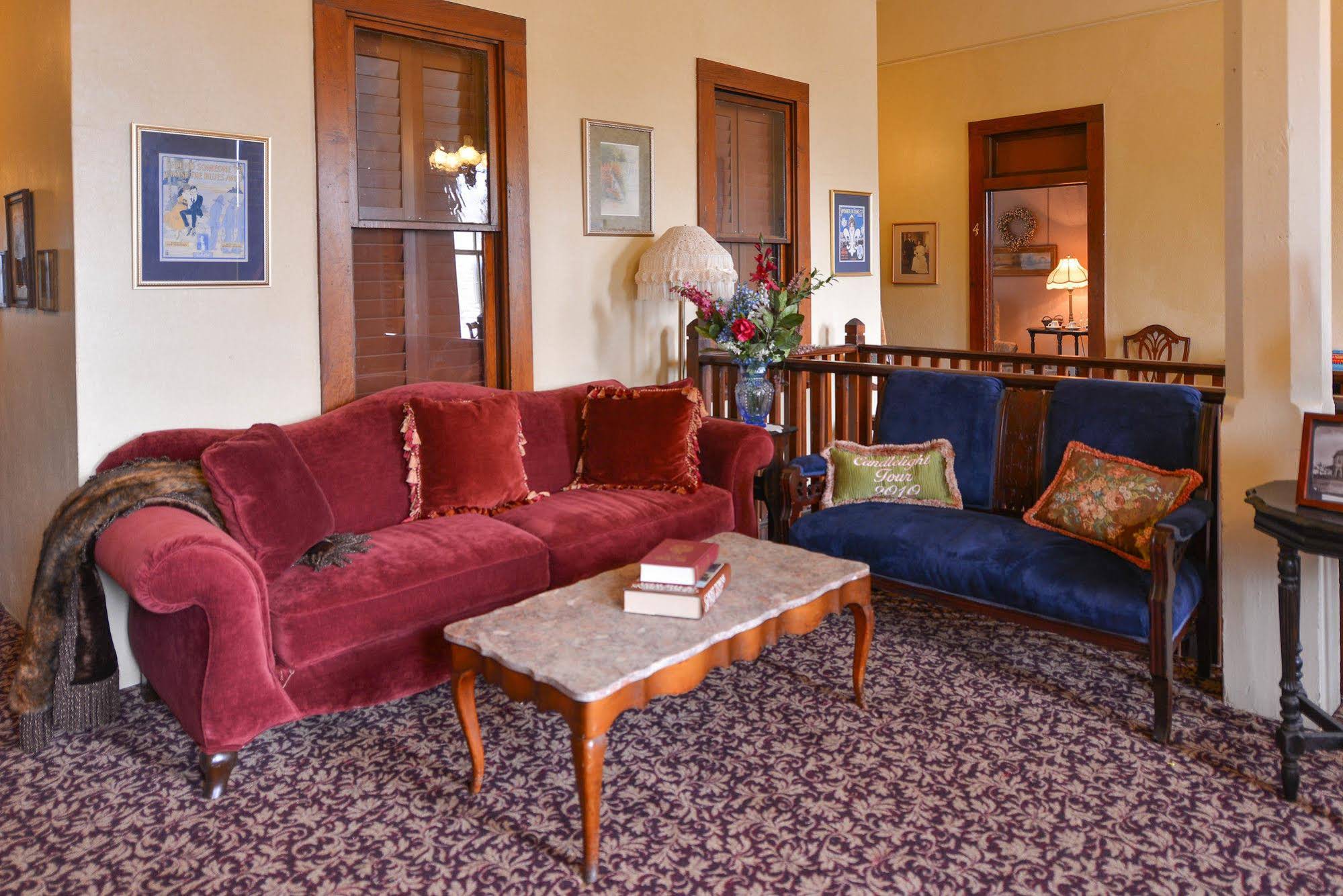 Historic Nutt House Hotel