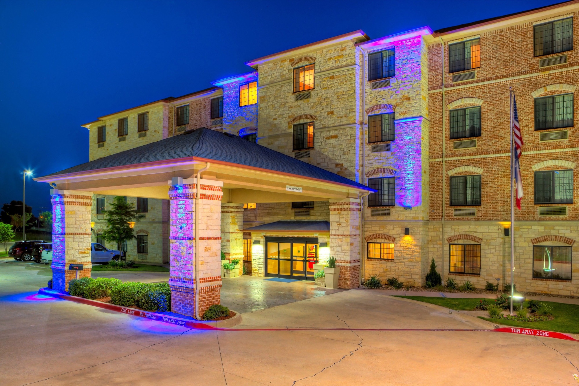 Holiday Inn Express Hotel & Suites Granbury