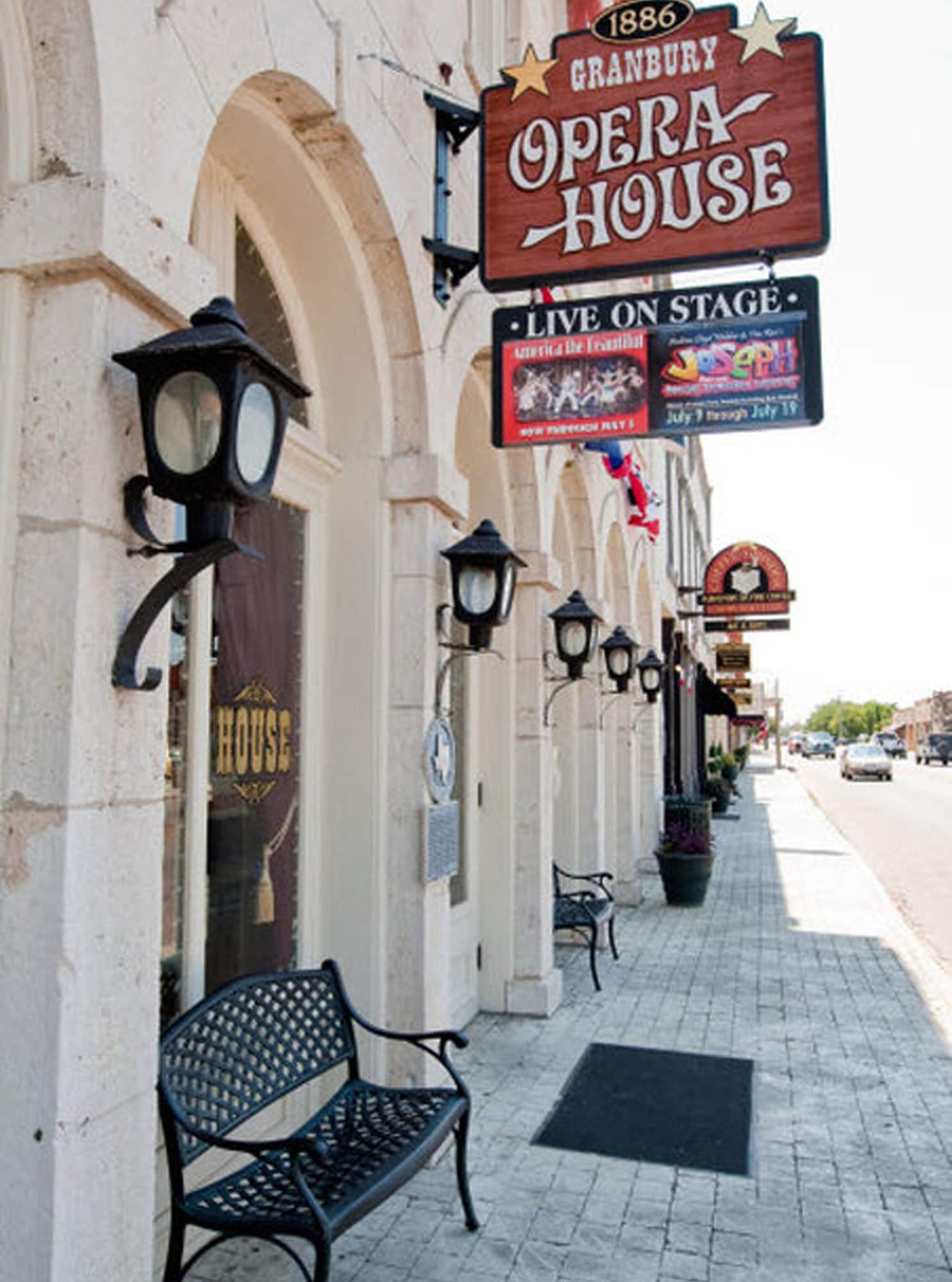 Holiday Inn Express Hotel & Suites Granbury