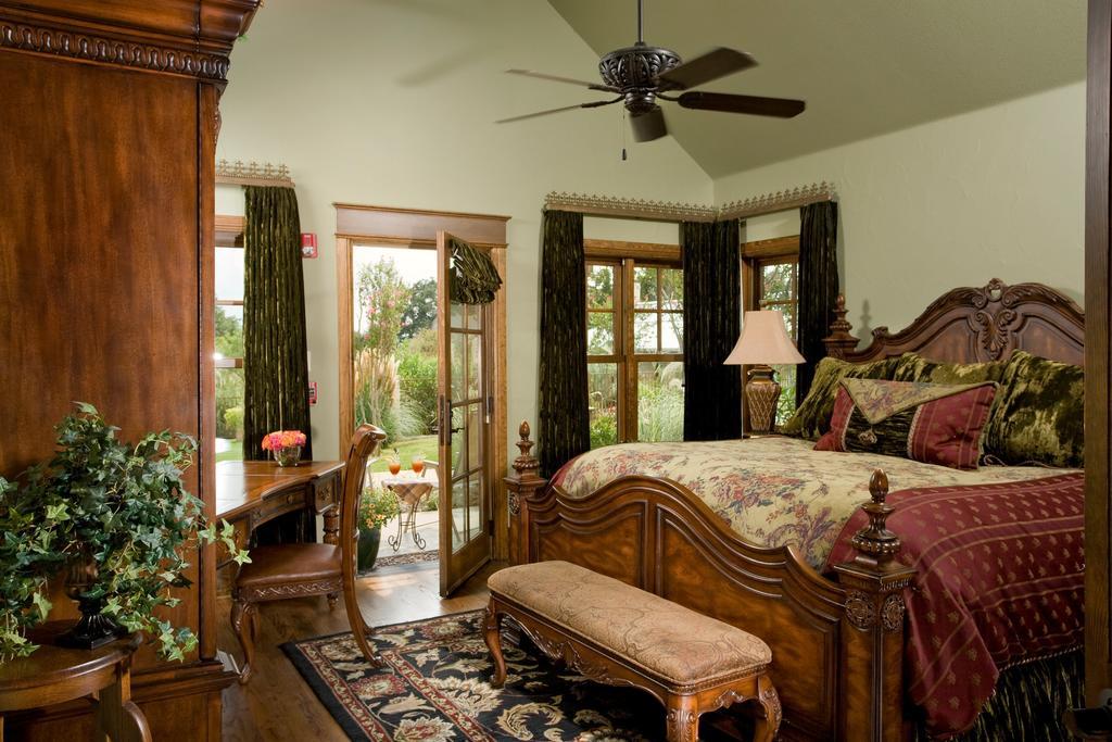 Inn On Lake Granbury