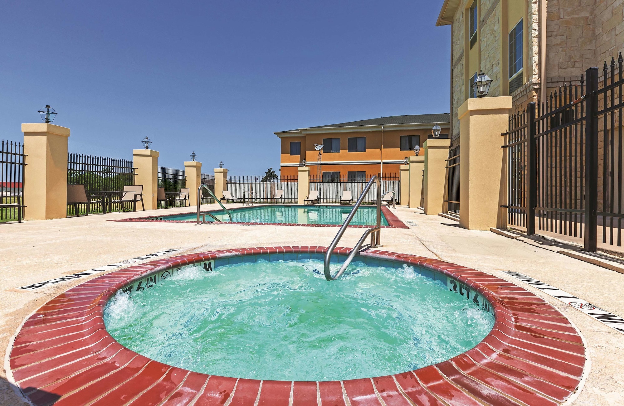 La Quinta Inn & Suites by Wyndham Granbury