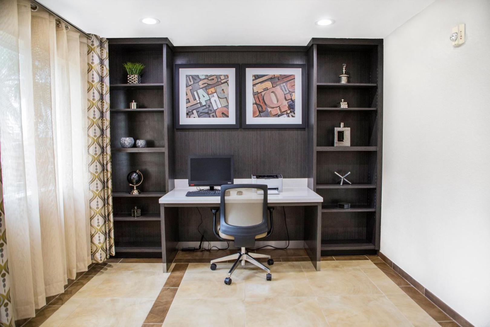 Candlewood Suites Grand Prairie - Arlington