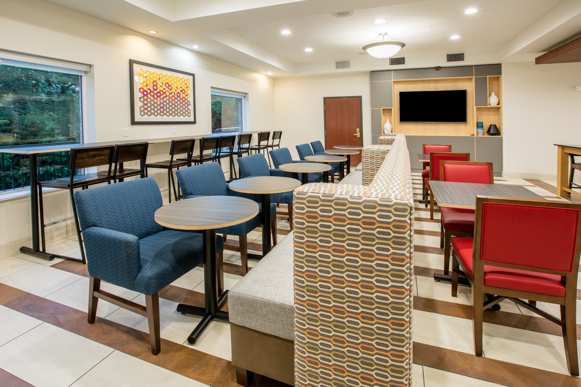 Holiday Inn Express & Suites Dallas - Grand Prairie I-20