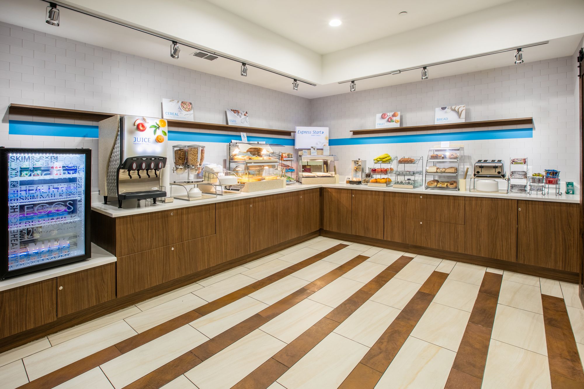 Holiday Inn Express & Suites Dallas - Grand Prairie I-20