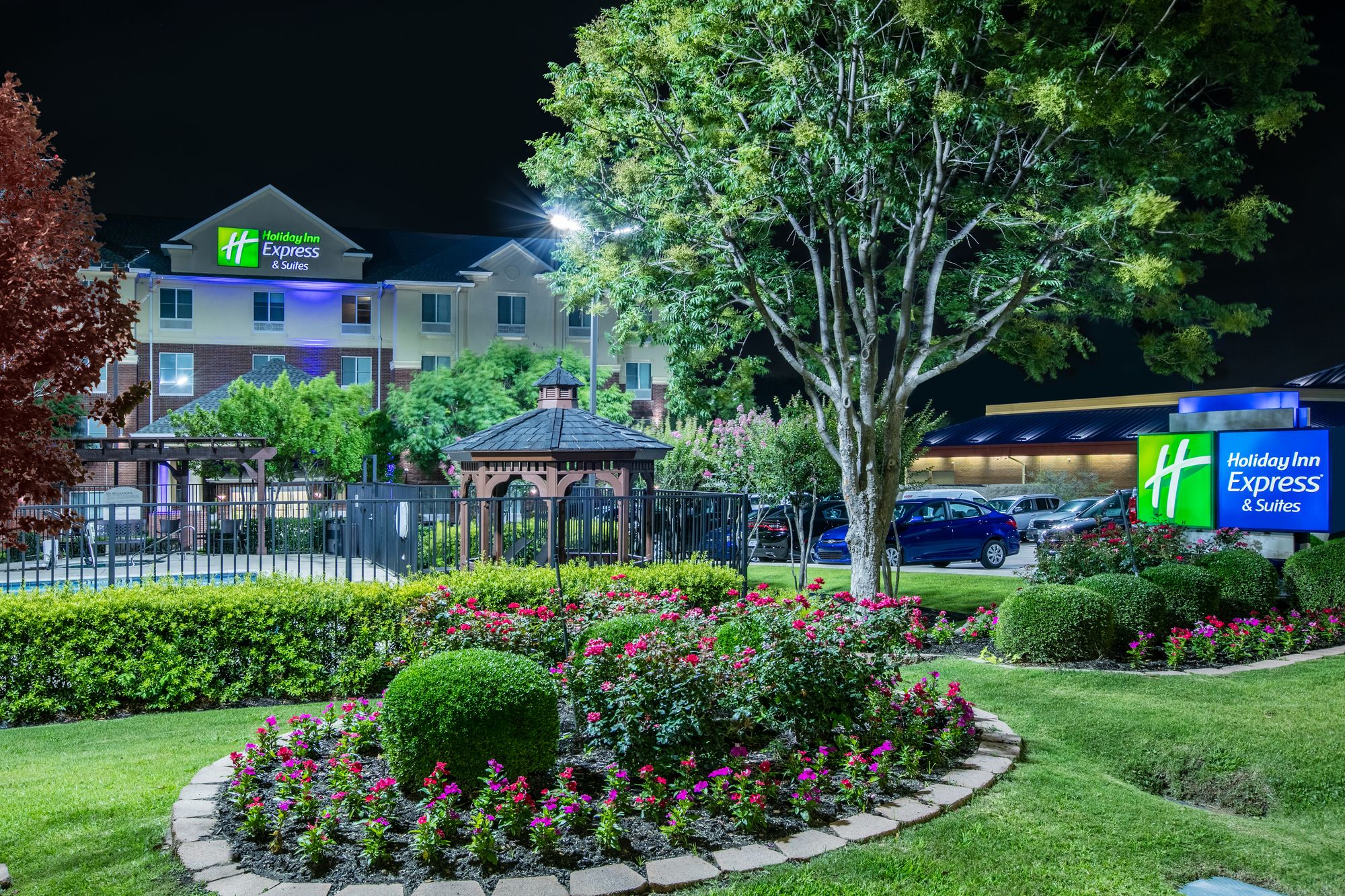 Holiday Inn Express & Suites Dallas - Grand Prairie I-20