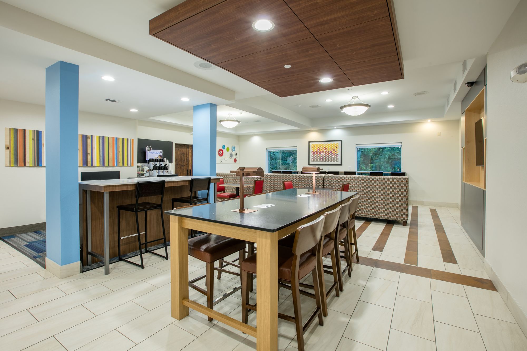 Holiday Inn Express & Suites Dallas - Grand Prairie I-20