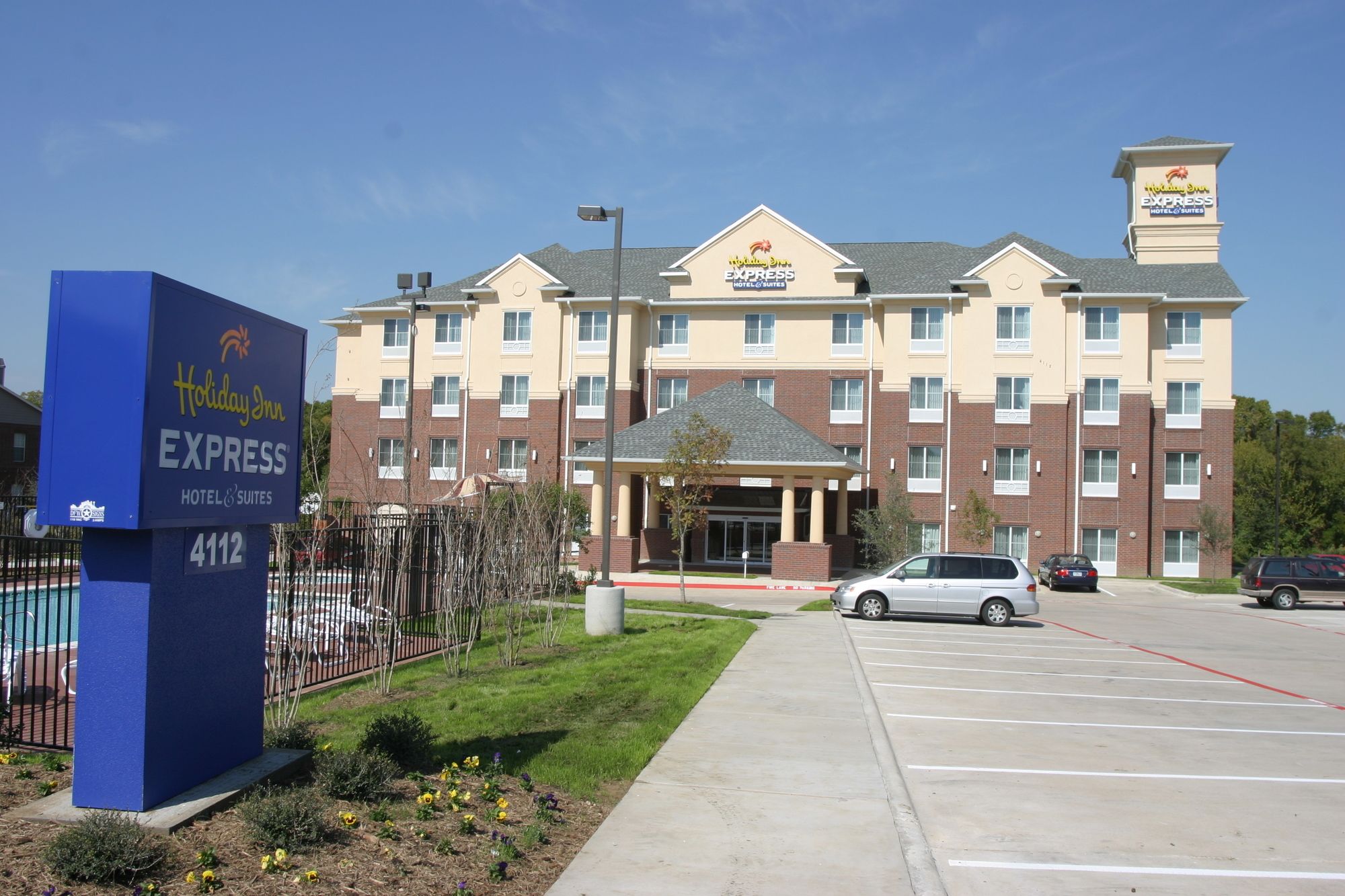 Holiday Inn Express & Suites Dallas - Grand Prairie I-20
