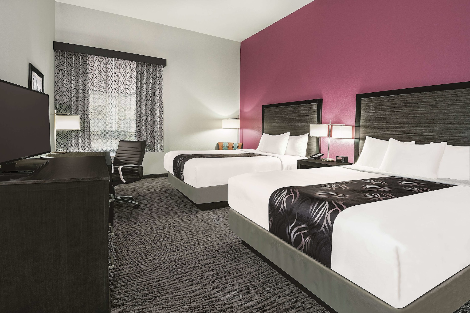 La Quinta Inn & Suites by Wyndham Dallas Grand Prairie North
