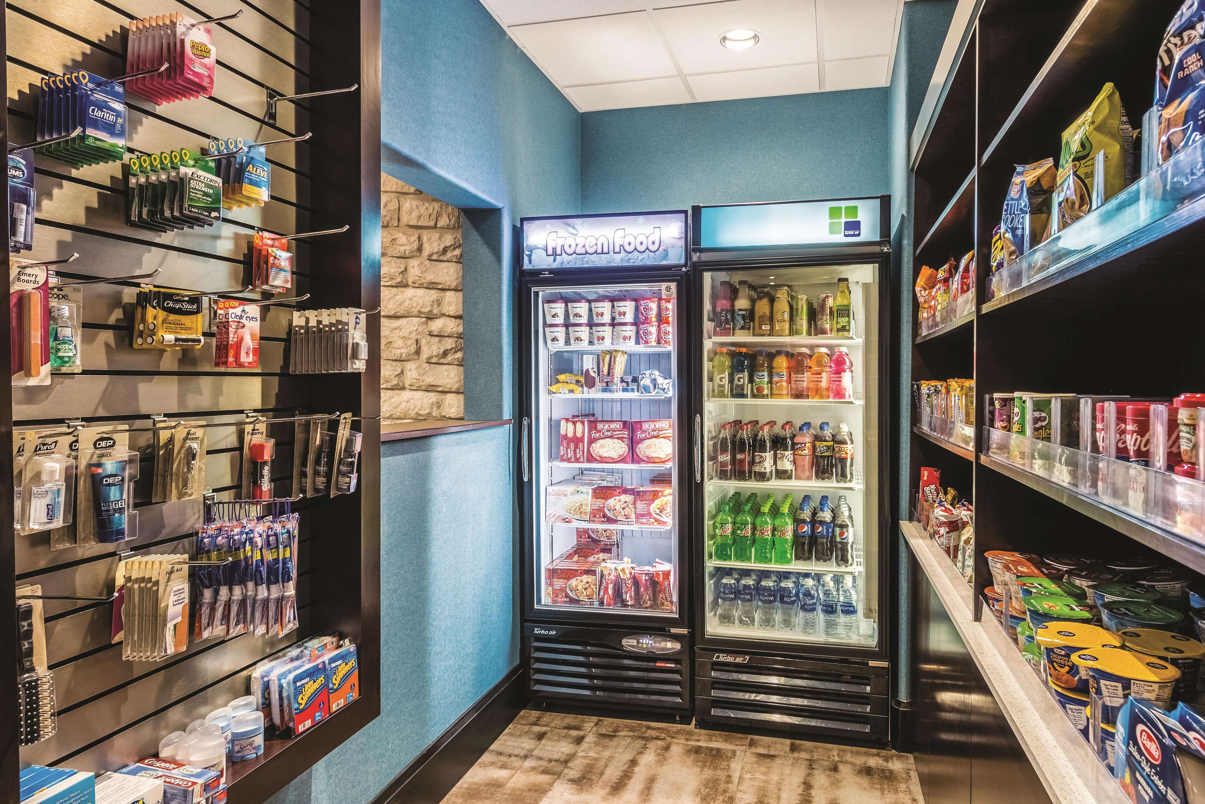 La Quinta Inn & Suites by Wyndham Dallas Grand Prairie South