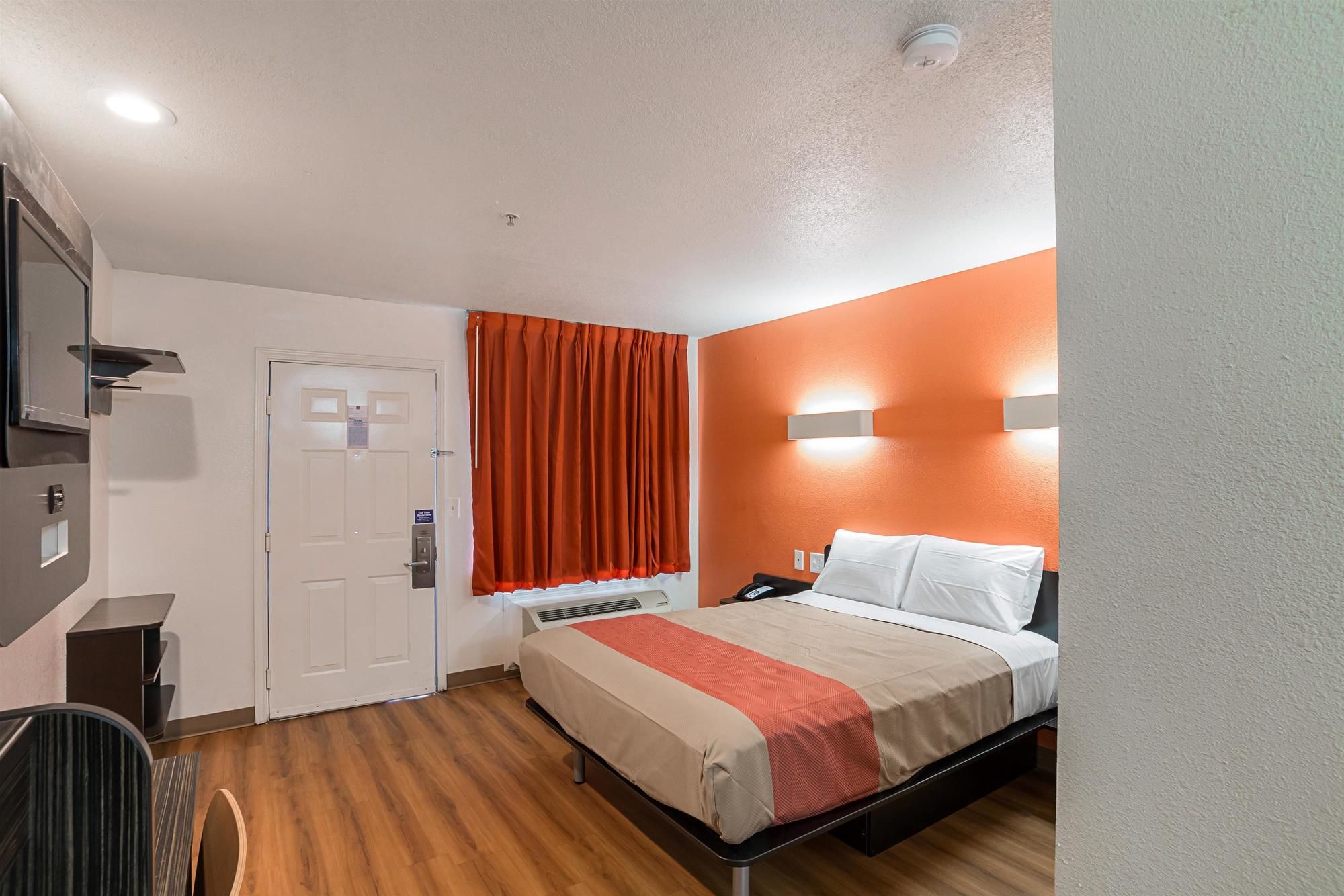 Motel 6 Grand Prairie