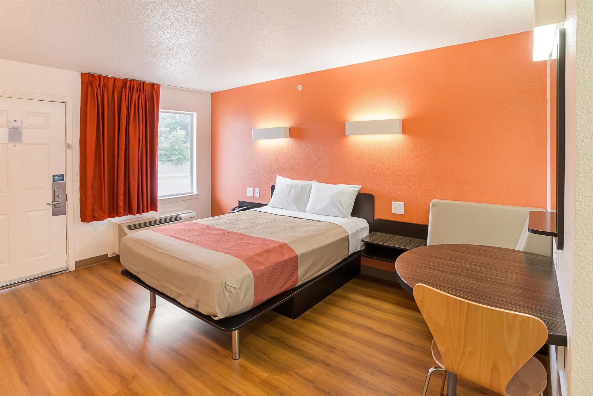 Motel 6 Grand Prairie