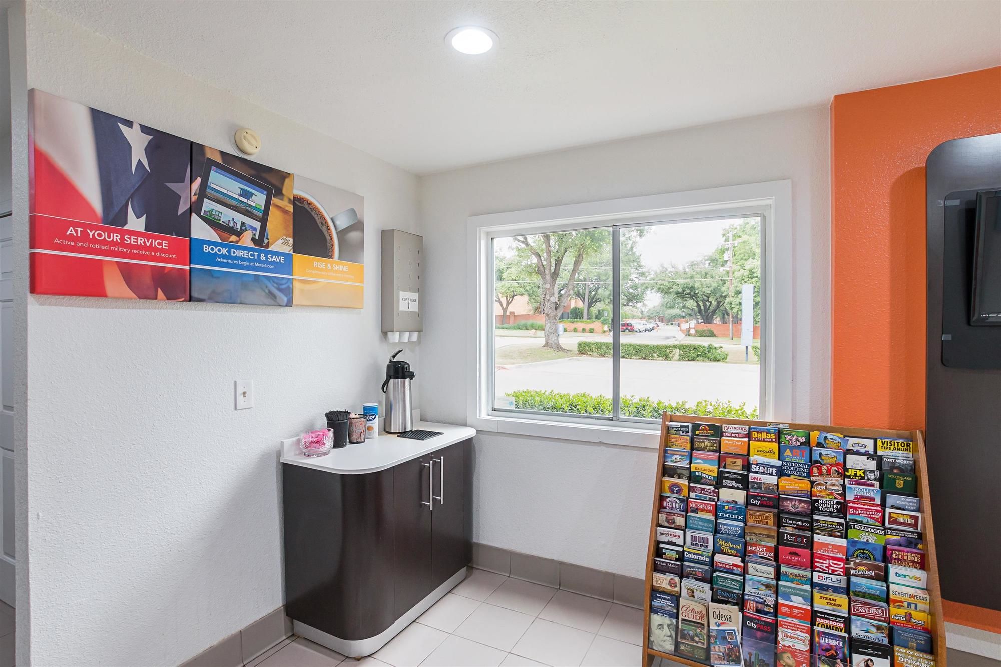 Motel 6 Grand Prairie