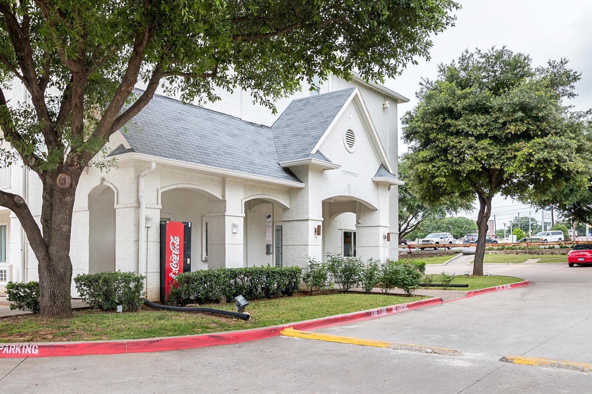 Motel 6 Grand Prairie