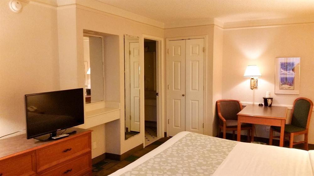 Motel 6 Grand Prairie - Interstate 30