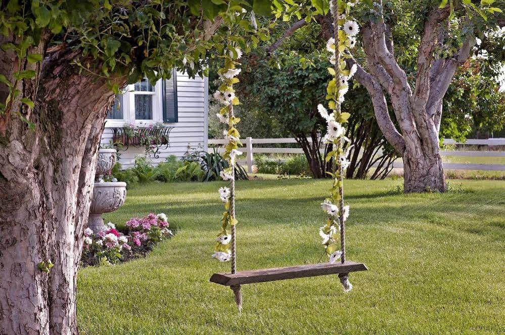 Cozy Rose Inn