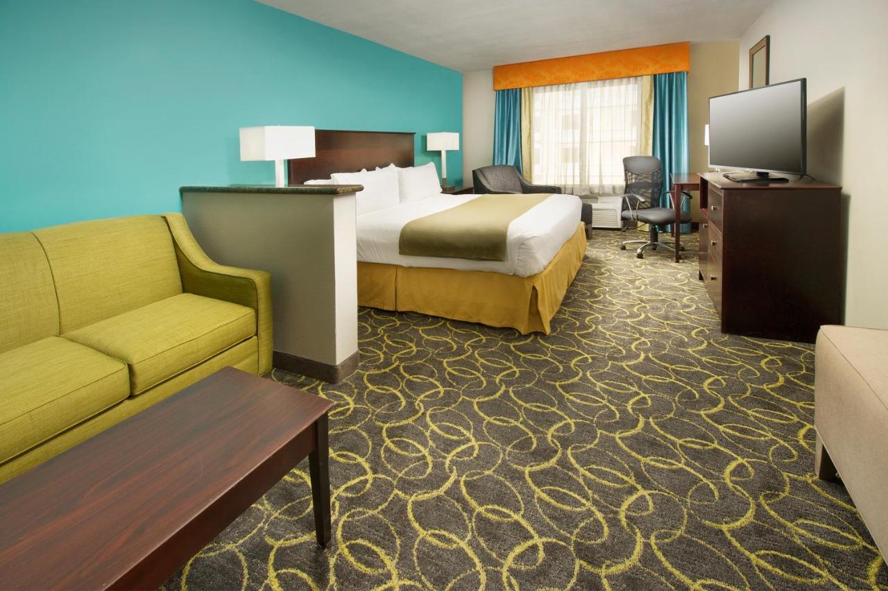 Holiday Inn Express Hotel & Suites DFW Grapevine