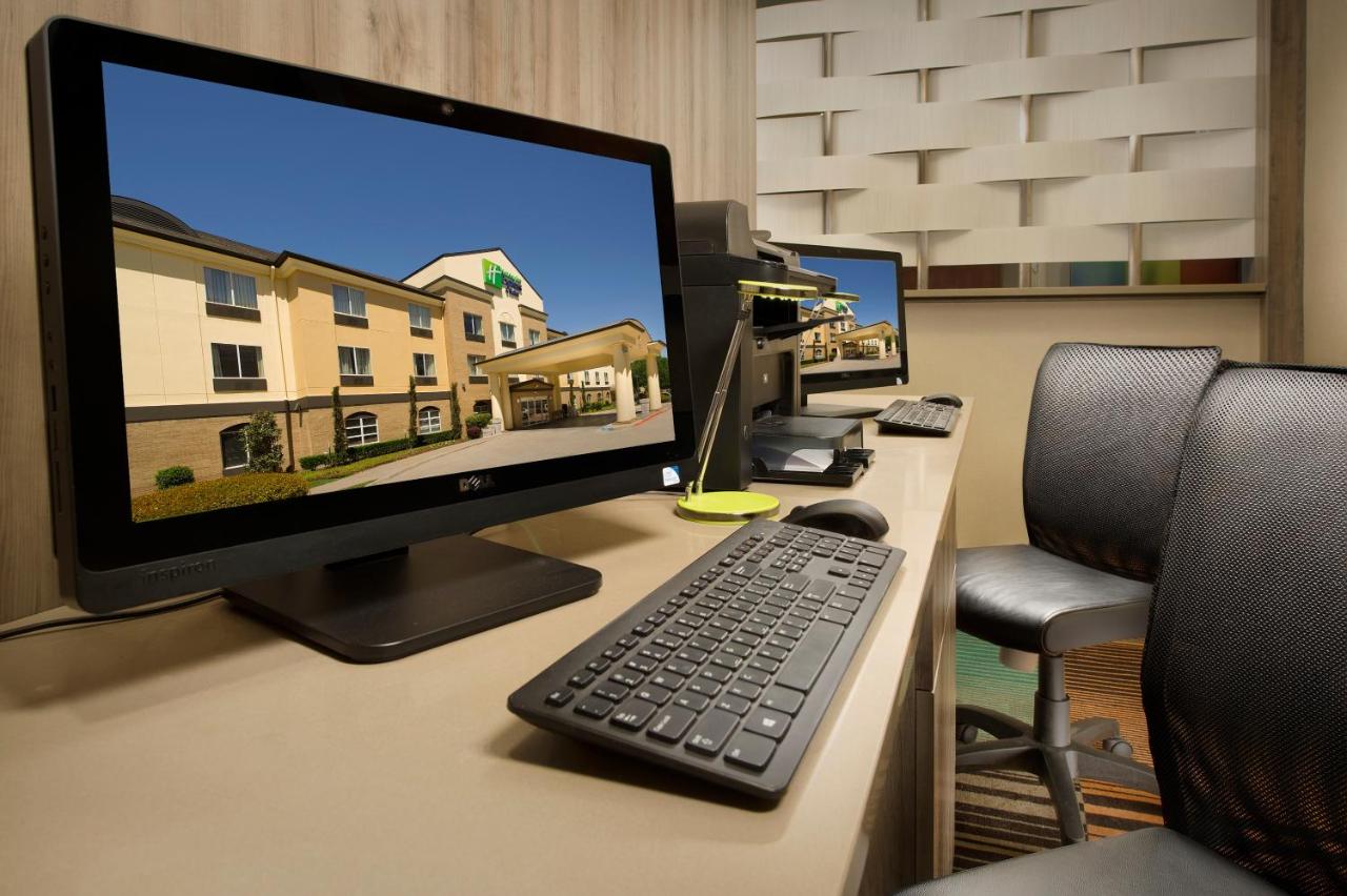 Holiday Inn Express Hotel & Suites DFW Grapevine