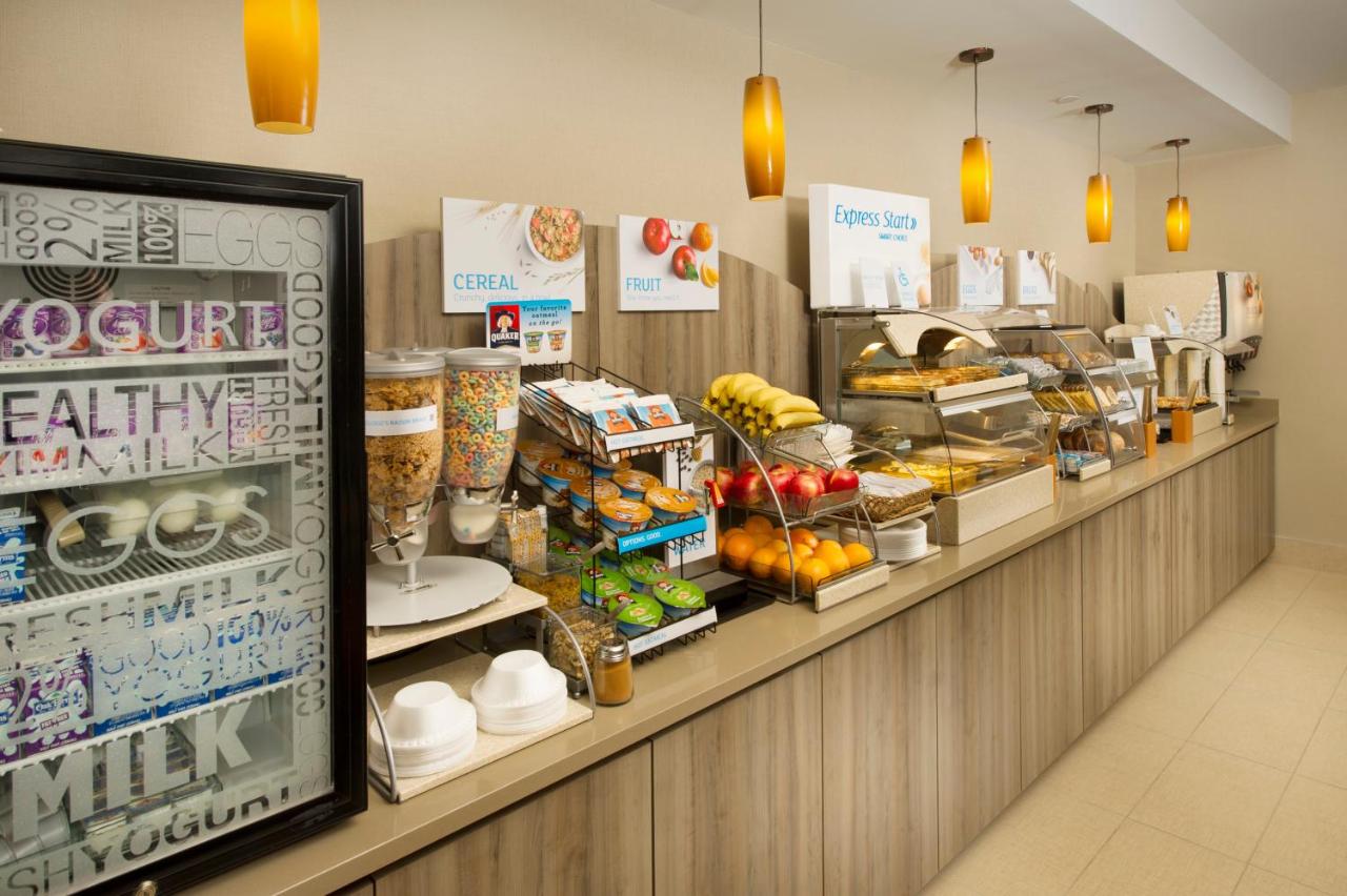 Holiday Inn Express Hotel & Suites DFW Grapevine