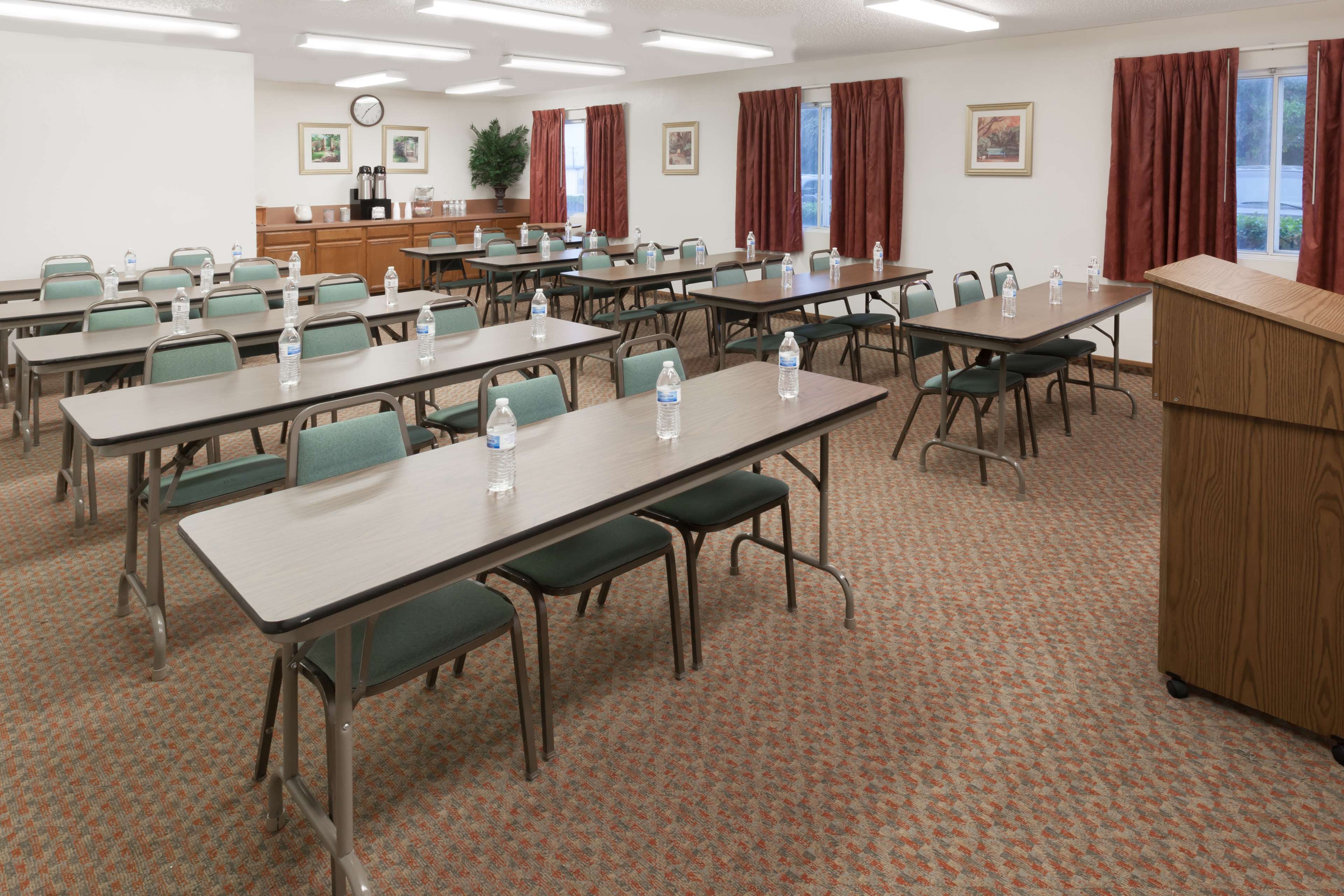 Super 8 by Wyndham Grapevine/DFW Airport Northwest