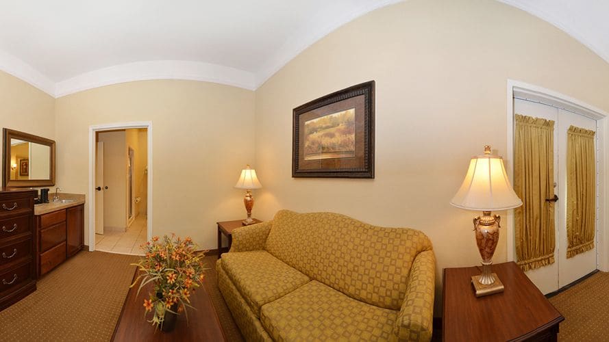 Best Western Plus Monica Royale Inn & Suites